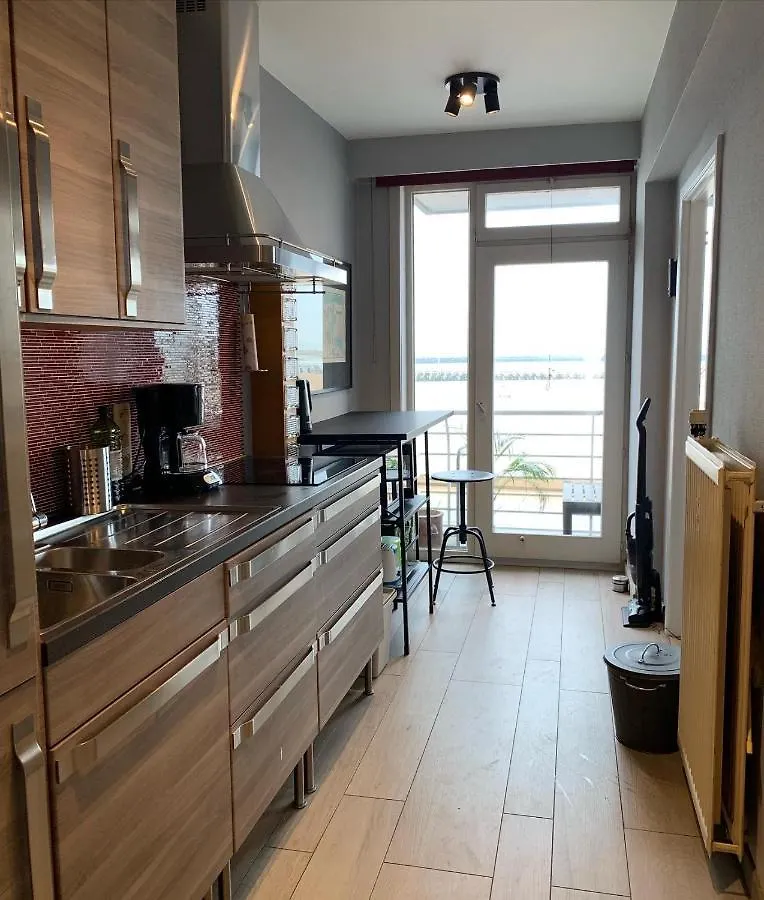 Apartament De Zeeheld Ostenda